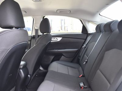 2024 Kia Forte - Photo 21