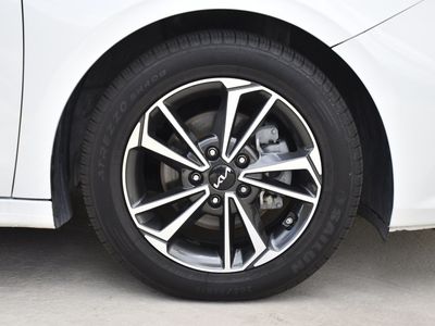 2024 Kia Forte - Photo 29