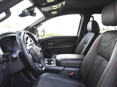 2024 Nissan Titan - Photo 23