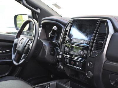 2024 Nissan Titan - Photo 31