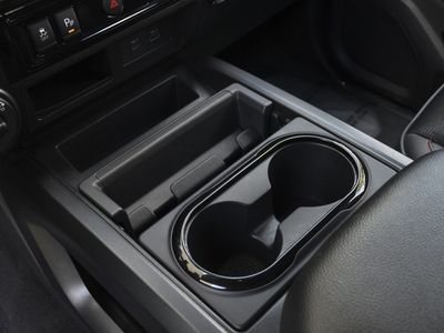 2024 Nissan Titan - Photo 13