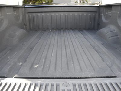 2024 Nissan Titan - Photo 33