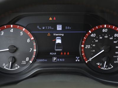 2024 Nissan Titan - Photo 11