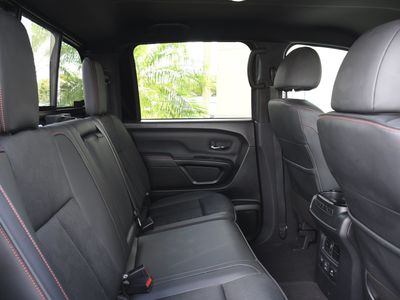 2024 Nissan Titan - Photo 28