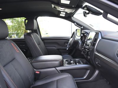 2024 Nissan Titan - Photo 30