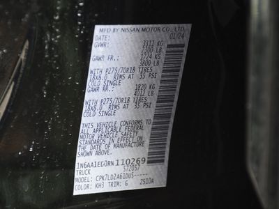 2024 Nissan Titan - Photo 36