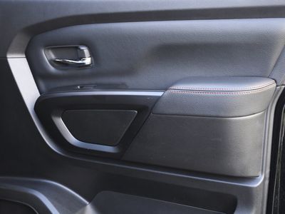 2024 Nissan Titan - Photo 29