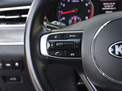 2021 Kia K5 - Photo 8
