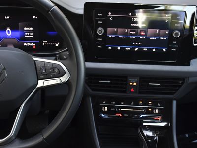 2025 Volkswagen Jetta - Photo 11