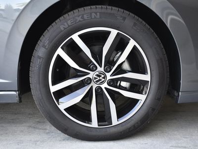 2025 Volkswagen Jetta - Photo 30