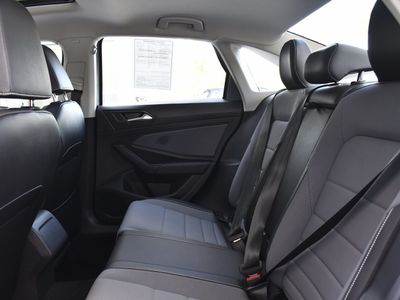 2025 Volkswagen Jetta - Photo 22