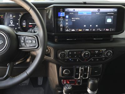 2024 Jeep Wrangler 4xe - Photo 11