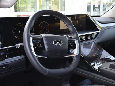 2025 INFINITI QX80 - Photo 22