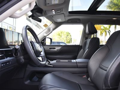 2025 INFINITI QX80 - Photo 21