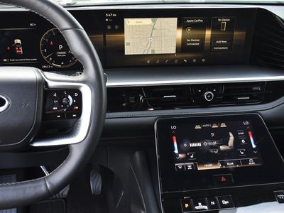 2025 INFINITI QX80 - Photo 11