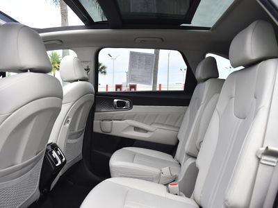 2023 Kia Sorento - Photo 23