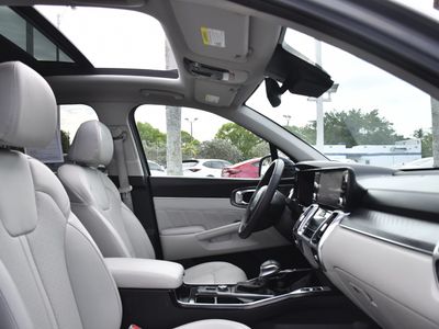 2023 Kia Sorento - Photo 28