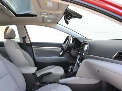 2020 Hyundai Elantra - Photo 25