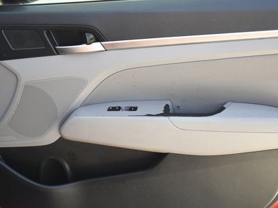 2020 Hyundai Elantra - Photo 27