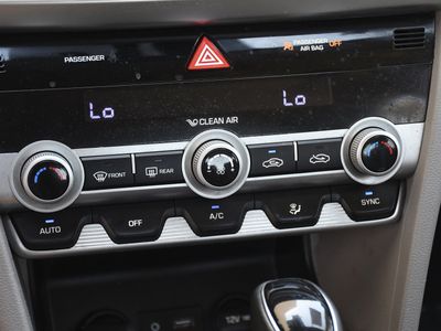 2020 Hyundai Elantra - Photo 13