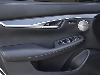 2025 INFINITI QX50 - Photo 21