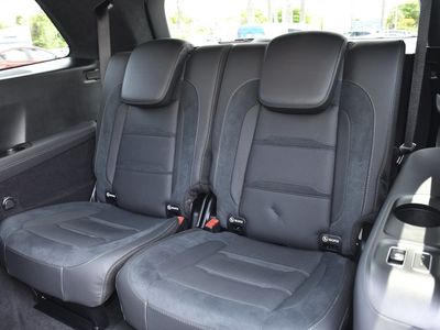 2025 Mercedes-Benz GLS - Photo 26
