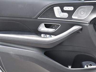 2025 Mercedes-Benz GLS - Photo 24