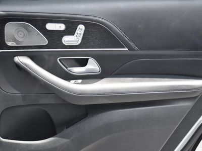 2025 Mercedes-Benz GLS - Photo 29