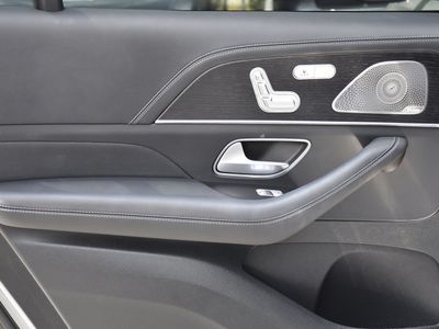 2025 Mercedes-Benz GLS - Photo 27
