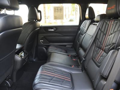2025 Nissan Armada - Photo 27