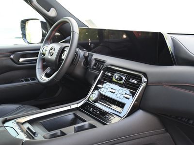 2025 Nissan Armada - Photo 34