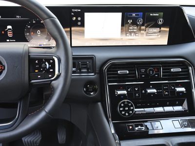2025 Nissan Armada - Photo 11