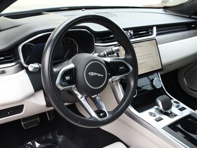 2022 Jaguar XF — photo 23 view