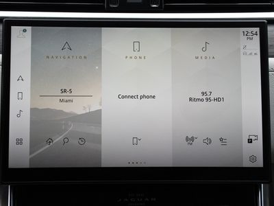 2022 Jaguar XF — photo 17 view