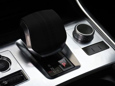 2022 Jaguar XF — photo 15 view