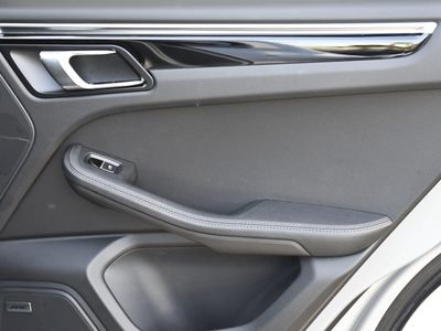 2024 Porsche Macan - Photo 29
