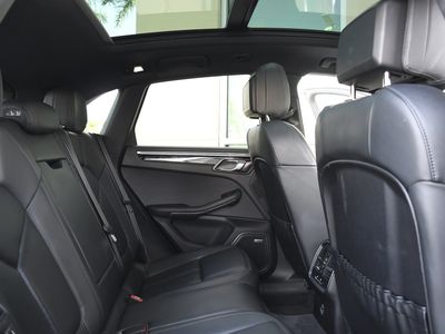 2024 Porsche Macan - Photo 28