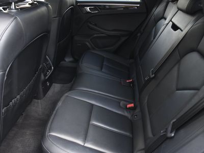 2024 Porsche Macan - Photo 26