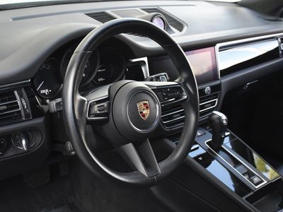 2024 Porsche Macan - Photo 24