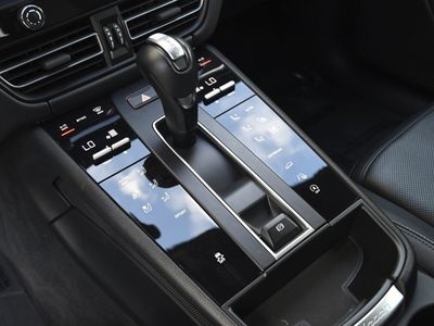 2024 Porsche Macan - Photo 12