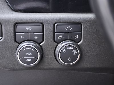2023 Chevrolet Silverado 1500 — photo 18 view