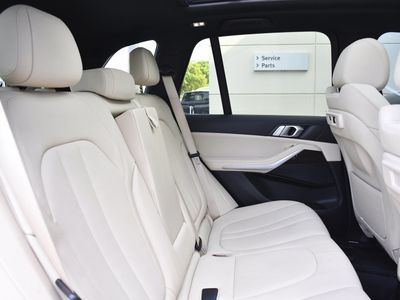 2019 BMW X5 - Photo 24