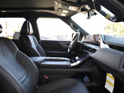 2026 INFINITI QX80 - Photo 33