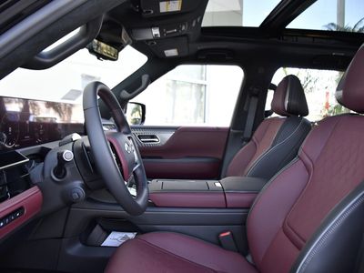 2026 INFINITI QX80 - Photo 26
