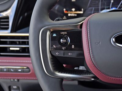 2026 INFINITI QX80 - Photo 8