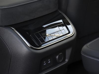 2026 INFINITI QX80 - Photo 32