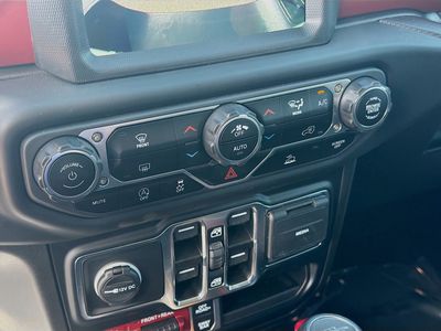 2023 Jeep Gladiator - Photo 15
