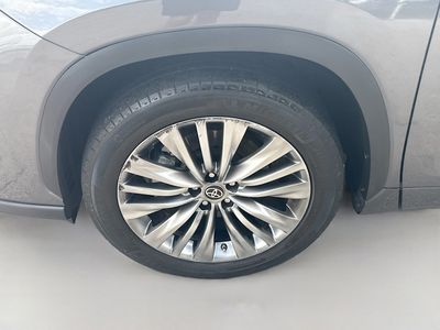 2023 Toyota Highlander - Photo 37