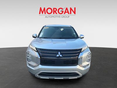 2022 Mitsubishi Outlander - Photo 2