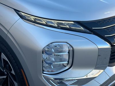 2022 Mitsubishi Outlander - Photo 35